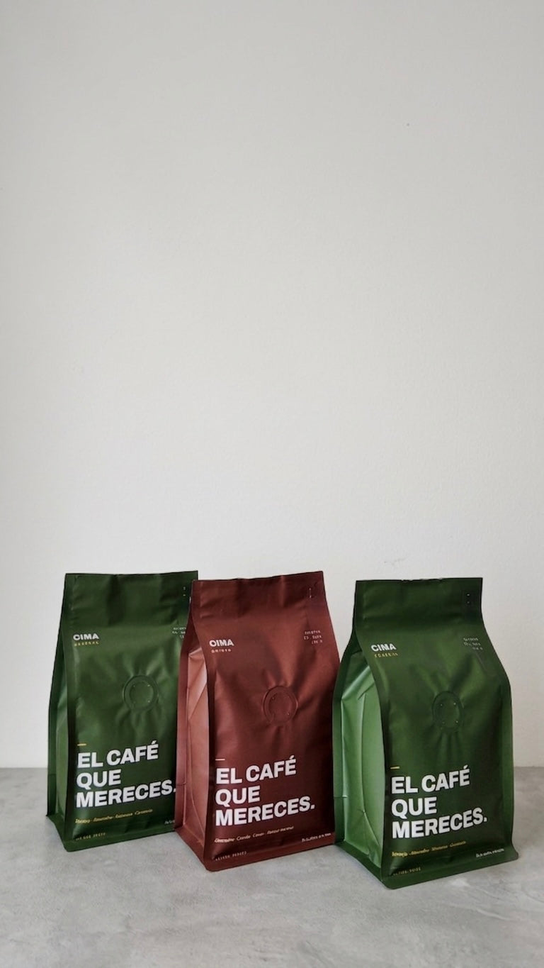 Tres bolsas de café de especialidad CIMA del pack El Trío, foto real del producto